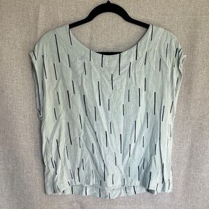 Grade & Gather Top in Light Grey with Black Accents